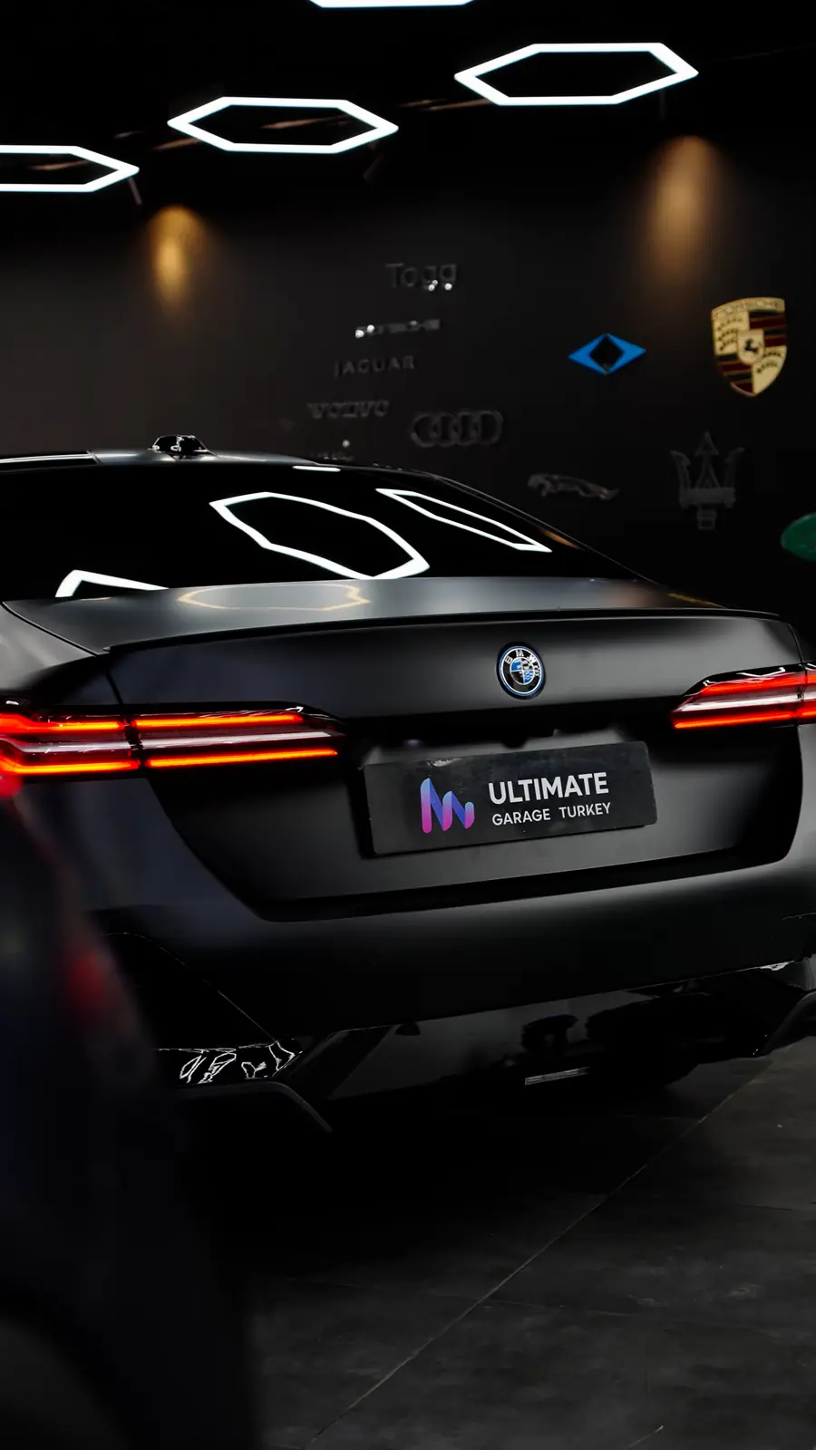 BMW i5